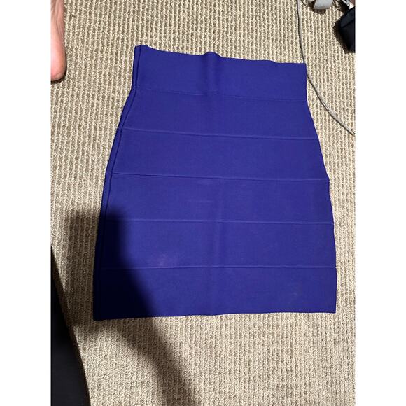 BCBG MaxAzria Simone Bandage Mini Skirt Stretchy Pull On Navy Blue Small NWT - Picture 3 of 5